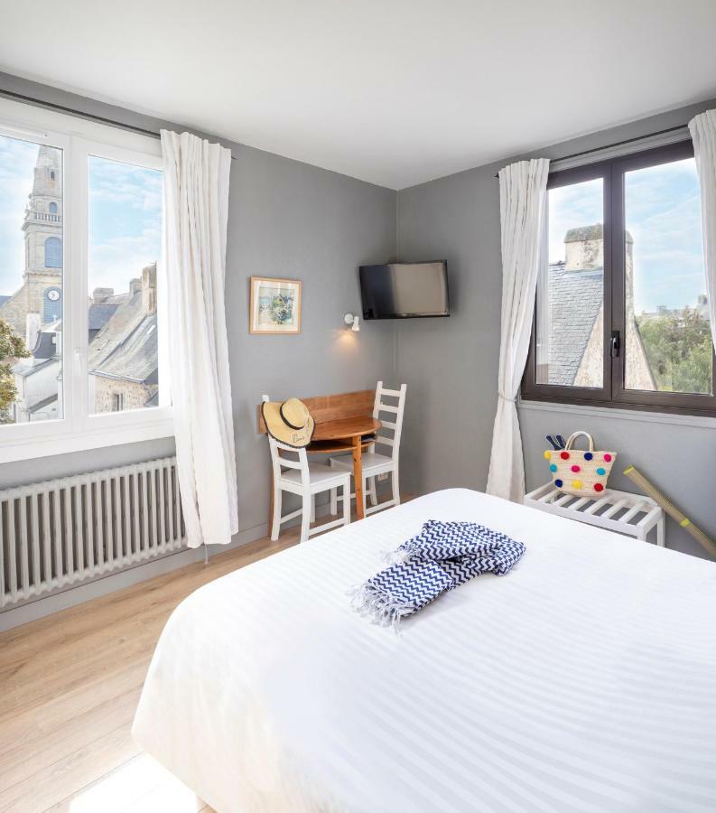 Hotel Spa De La Citadelle Lorient 포트루이스 외부 사진